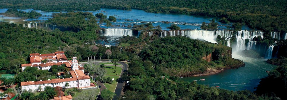 View of Belmond das Cataratas in close proximity to Iguazu falls, from above. 