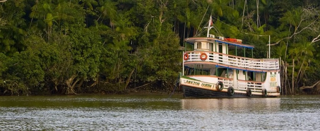 The amazon queen vessel, sailing up the Amazon river.