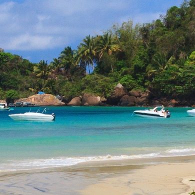 bateaux amarrés Ilha grande