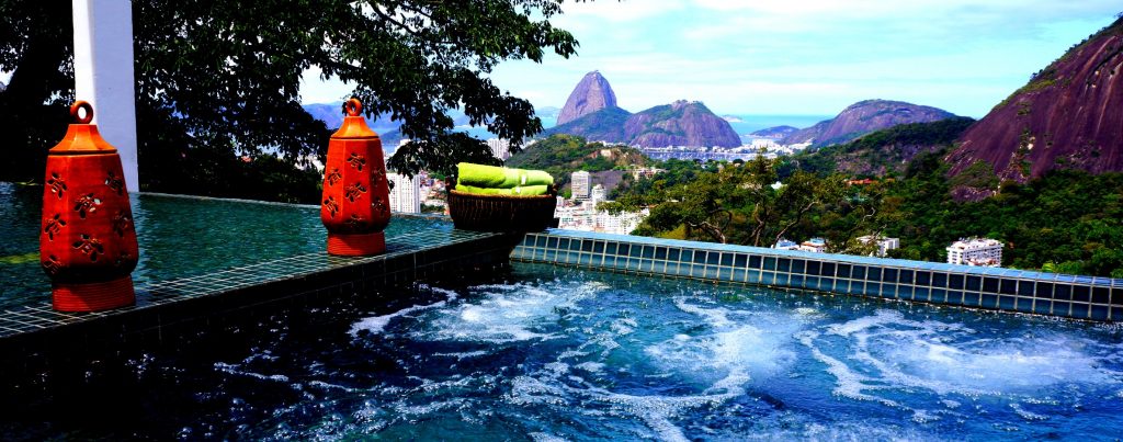 Altos de Santa Tereza, view from the jacuzzi. 