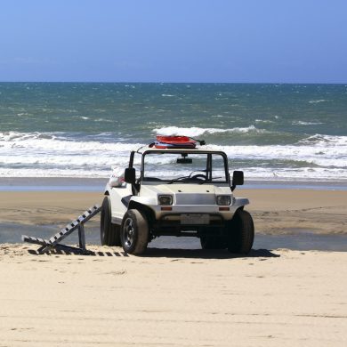 Buggy stopped on the beach in Nordeste.