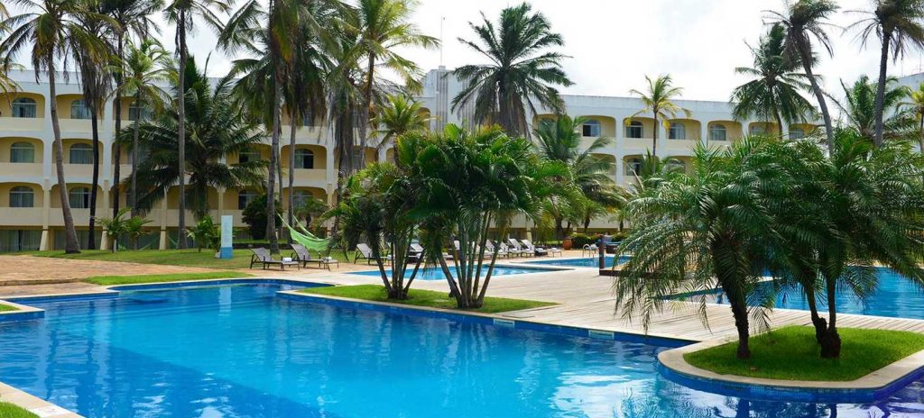 Hotel Pestana São Luís swimming pool. 