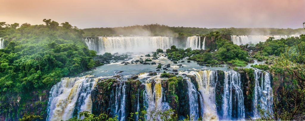 Panoramic view of the famous Iguaçu falls. 