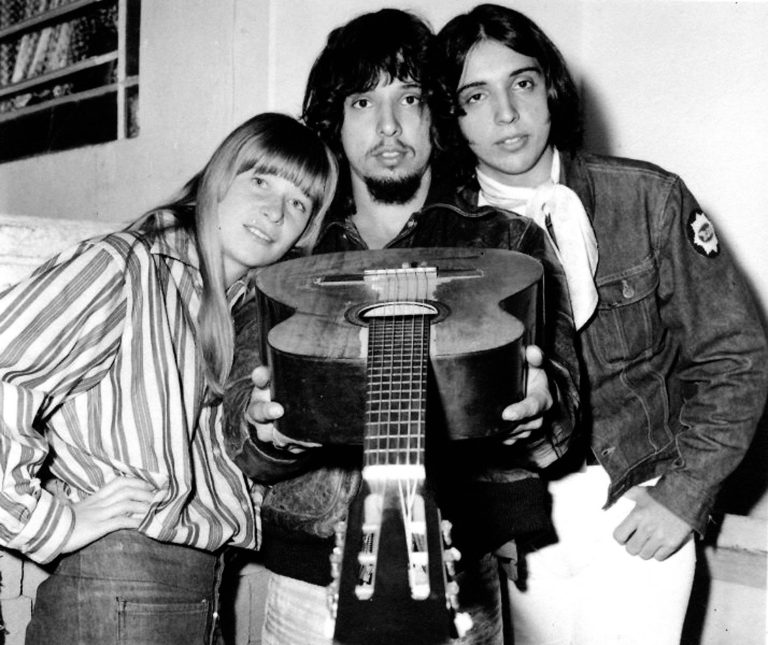 The members of the band Os Mutantes 