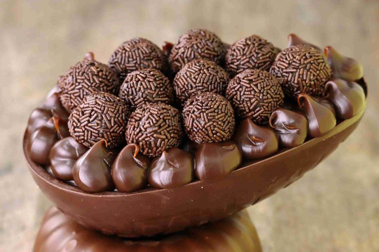 A chocolat plate for Easter in Brazil 